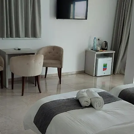 La Veranda 3* Lárnaka