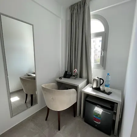 فندق La Veranda لارنكا
