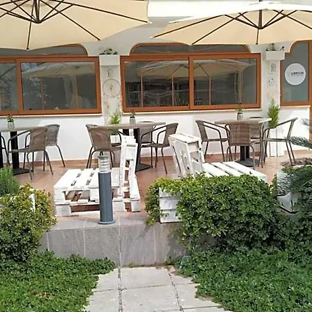 La Veranda לרנקה